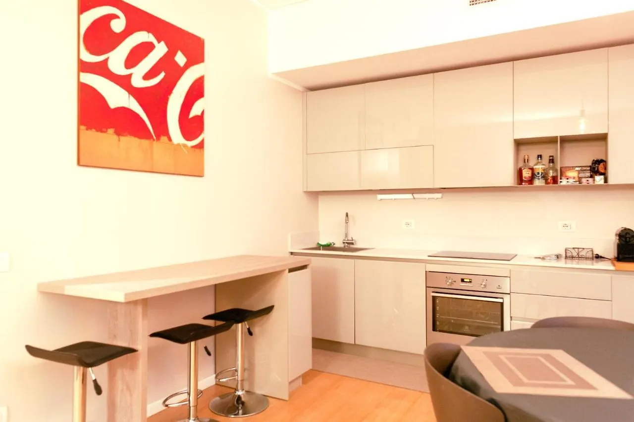 Commenda, 28 - Comodo Per Tribunale - Centrale Appartement Milaan